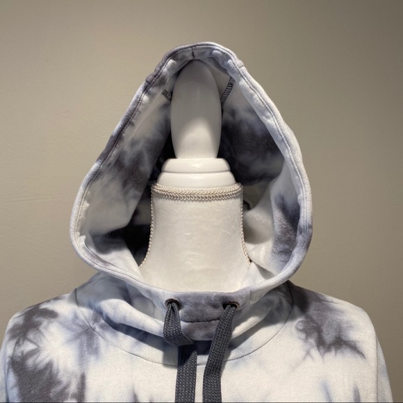 NWT Tie Dye Cropped Hoodie Sweatshirt - Indigo - Picture 4 of 10